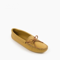 minnetonka_double_deerskin_softsole_natural_216_side