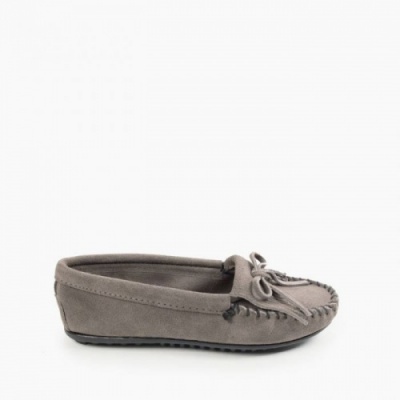 minnetonka_kilty_hardsole_moc_grey_401t_side_compressed_2073319264